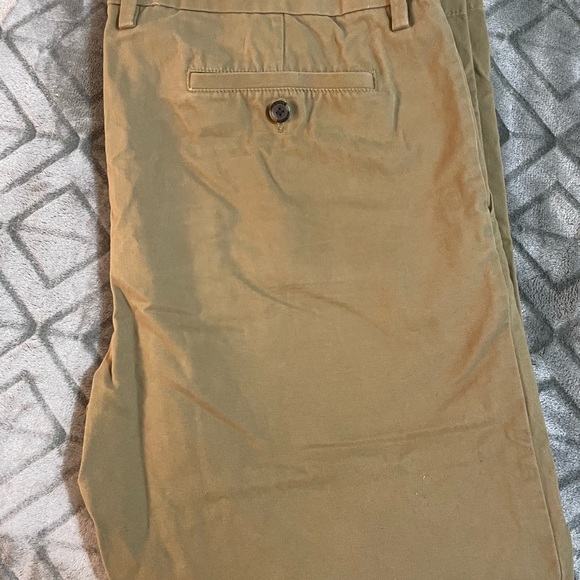 Mens old navy khaki pants - Picture 2 of 3